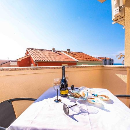 Apartment Hannah Новалья Экстерьер фото
