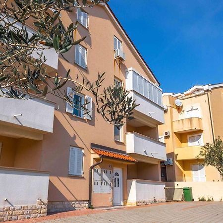 Apartment Hannah Новалья Экстерьер фото